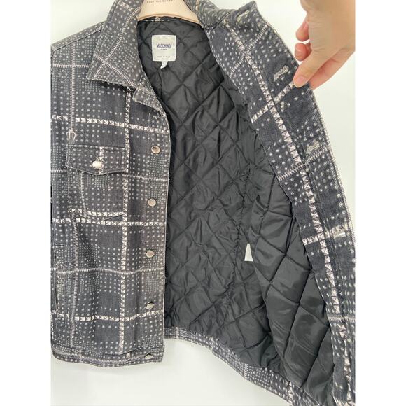 Moschino Jeans Black Quilted Studded Print Denim Trucker Jacket Size 34 - Picture 5 of 6